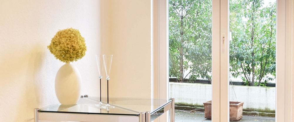 Traumhaft Wohnen - mit direktem Rheinblick und Balkon - Photo 1