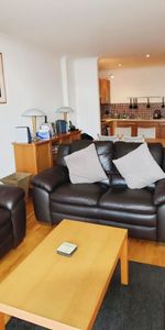 2 bedroom apartment to rent - Photo 3