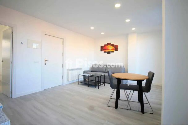 Piso en alquiler en Calle de Monederos - Photo 1