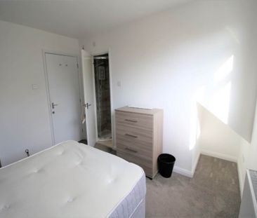 Stanhope Drive (room 4), Horsforth, Leeds - Photo 4