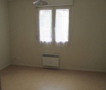 Location Appartement 2 pièces 49m² ST JEAN DE LA RUELLE 45140 - Photo 5