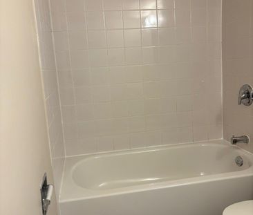 Manitoba, 99 Dalhousie Drive, R3T 3M2, Winnipeg - Photo 2