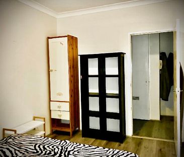 Queens Park - Photo 5