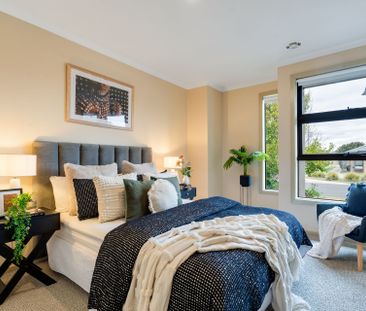 Modern Family Home - Photo 2