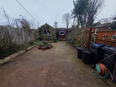 3 bedroom house to rent - Photo 3