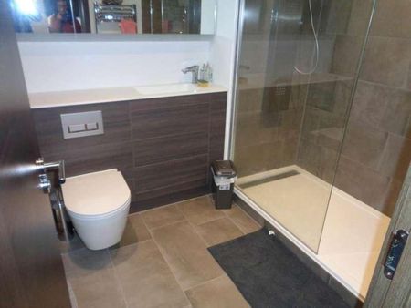 Victoria Avenue, Southend On Sea, SS2 - Photo 5