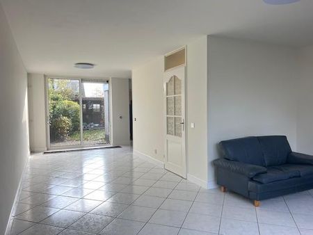 Te huur: Huis Arturo Toscaninistraat in Almere - Photo 2