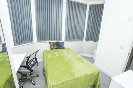 5 bedroom House To Rent Total Size: 1314 SQ FT - Photo 1