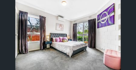 Quiet and Convenient, Exclusively The Vaucluse - Photo 3