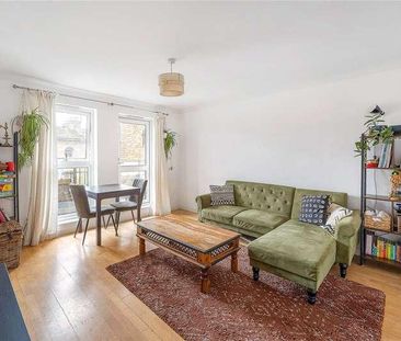 St James's Drive, Wandsworth Common, London, SW12 - Photo 1