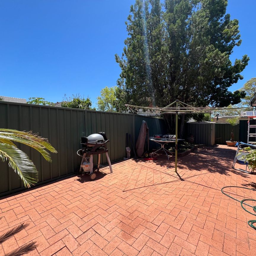 YOUNG 2 BEDROOM VILLA - Photo 1