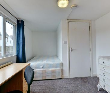 6 bedroom house to rent - Photo 4