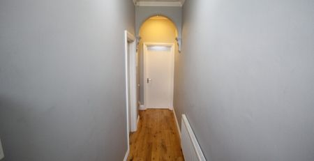 Lucas Place, Woodhouse, Leeds, LS6 2JB - Photo 2