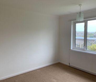 2 bedroom bungalow to rent - Photo 2