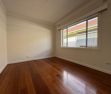 36 Guilfoyle Avenue, Coburg North VIC 3058 - Photo 3
