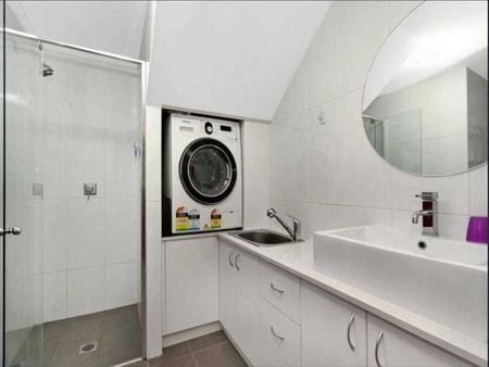 Manly Vale, 4/299 Condamine Street - Photo 2