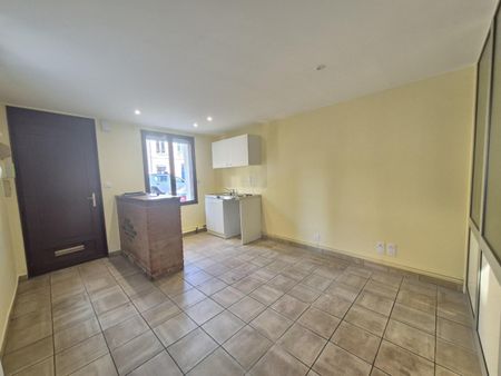 Location Appartement 2 pièces 33m² ST OMER 62500 - Photo 2