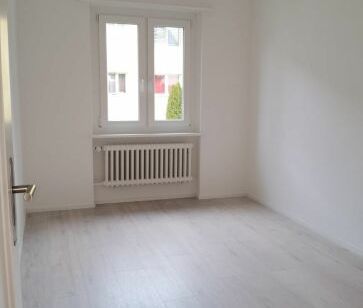 Schöne 3,5Zi-Wohnung an guter Lage - Foto 2