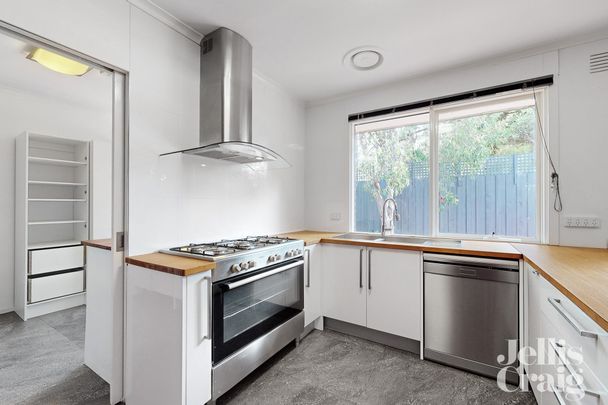 2/35 Bridge Street, Hampton - Photo 1