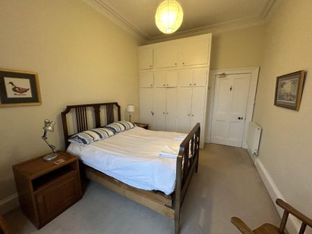 4 bedroom flat to rent - Photo 5