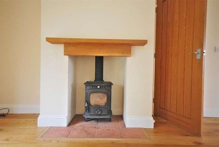 Love Cottage, High Comon, Hardingham, NR9 - Photo 3