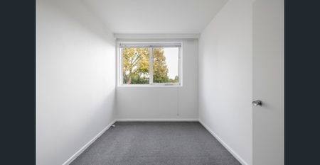 Bright and Affordable Living in the Heart of Elsternwick - Photo 5