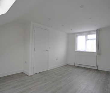 Price £2,500 pcm - Let - Photo 2