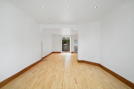 4 bedroom terraced house to rent - Photo 2