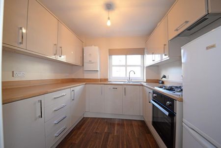 2 bedroom terraced house to rent - Photo 5