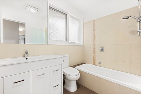 3/100 Warrigal Road, Surrey Hills VIC 3127 - Villa For Rent | Domain - Photo 2