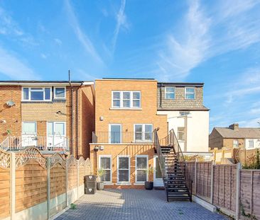 Rye Road, Hoddesdon - Photo 1