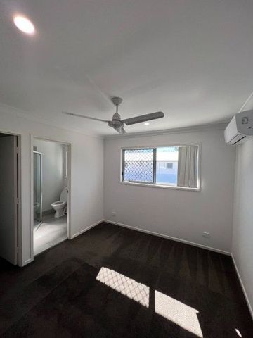 32 Joyce St - 3 Bed Townhouse - Photo 3