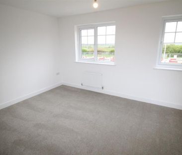 3 bedroom detached house to rent - Photo 3