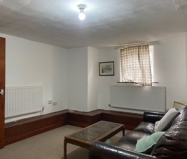 Studio Flat, Manley Road, M16 - Photo 2