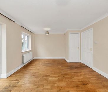 3 bedroom link detached house to rent - Photo 1