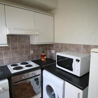 Flat 3, 207 HYDE PARK ROAD Leeds - LS6 1AH - Photo 3