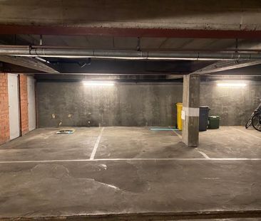 Ruim (±100m²) app met 2 slpk en autostaanplaats in hartje Geel - Photo 3