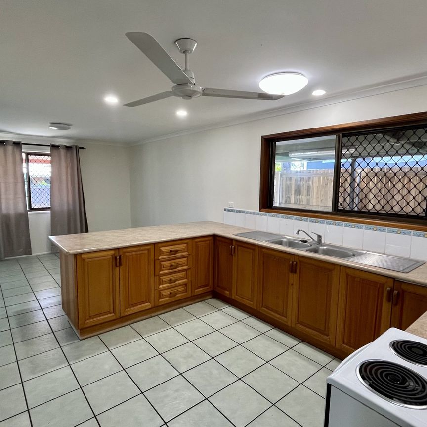 16 Prudhoe Street, 4740, East Mackay - Photo 1