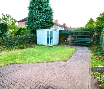 4 bedroom detached house to rent - Photo 3