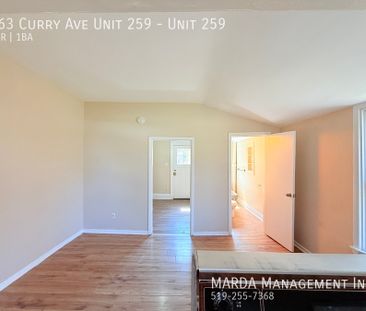 COZY 1-BEDROOM/1BATH MAIN FLOOR APARTMENT+HYDRO &GAS - Photo 4