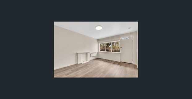 Light-Filled Apartment in Leafy Elsternwick/Ripponlea Locale - Photo 1