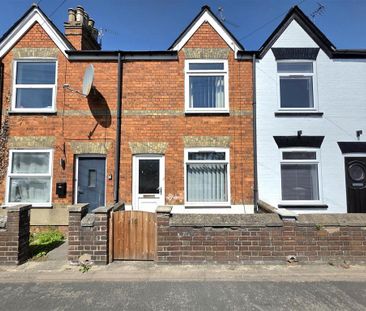 2 bedroom terraced house to rent - Photo 4