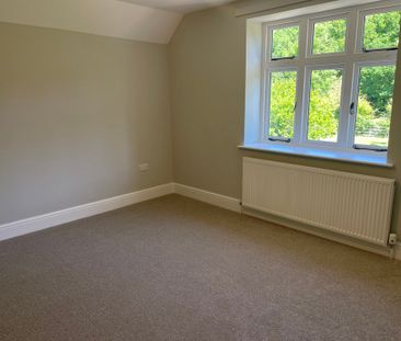 3 bedroom detached to let - Photo 3