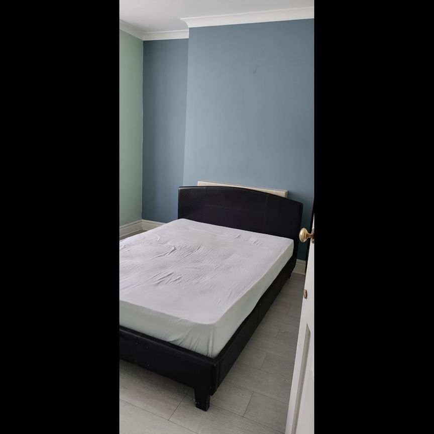 Room in a Shared House, Essex Road, IG11 - Photo 2