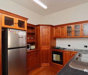 Fresh family home in great location! - Photo 1
