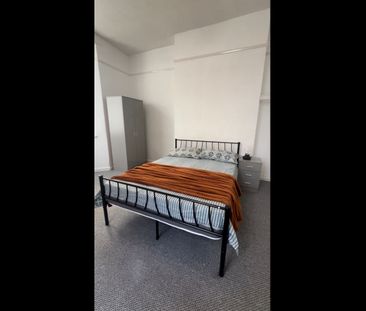 Room in a Shared House, Grasmere St, L5 - Photo 1