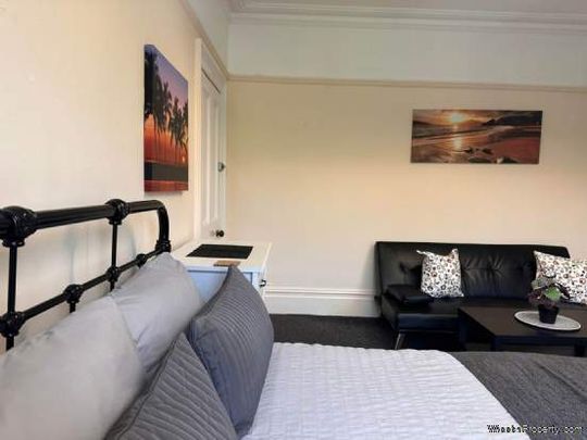 1 bedroom property to rent in Guildford - Photo 1