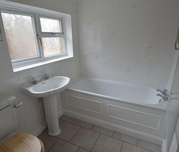 Bedroom Terraced Cottage In Wonersh, GU5 - Photo 6