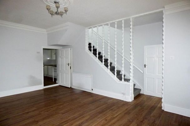 3 bedroom terraced house to rent - Photo 1