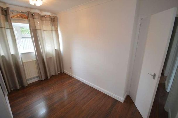 Lulworth Drive, Romford, RM5 - Photo 1
